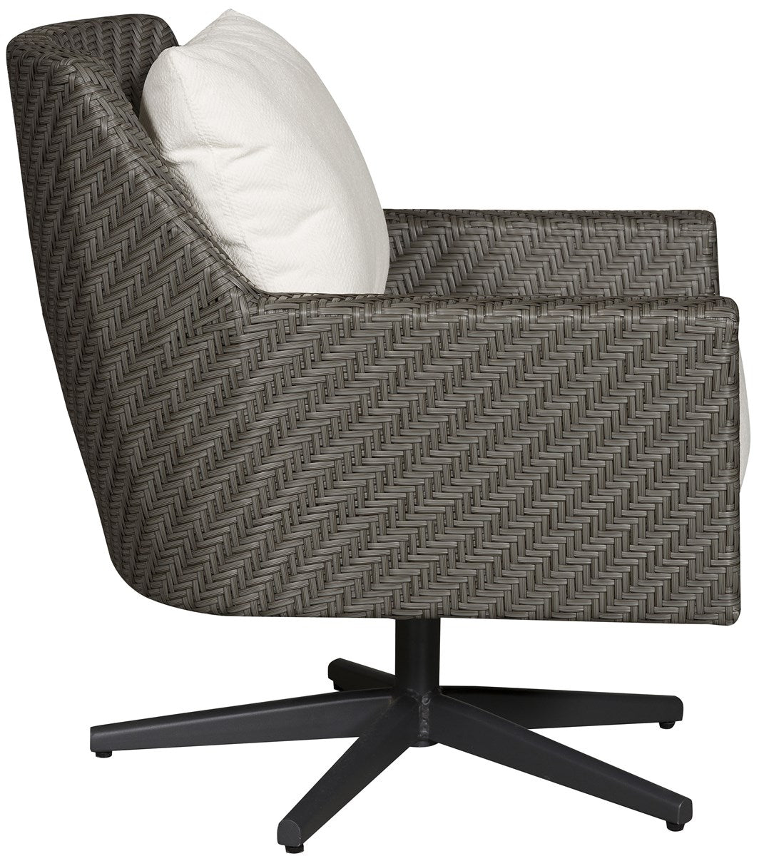 Vanguard Seagate Outdoor Swivel Chair — N/a