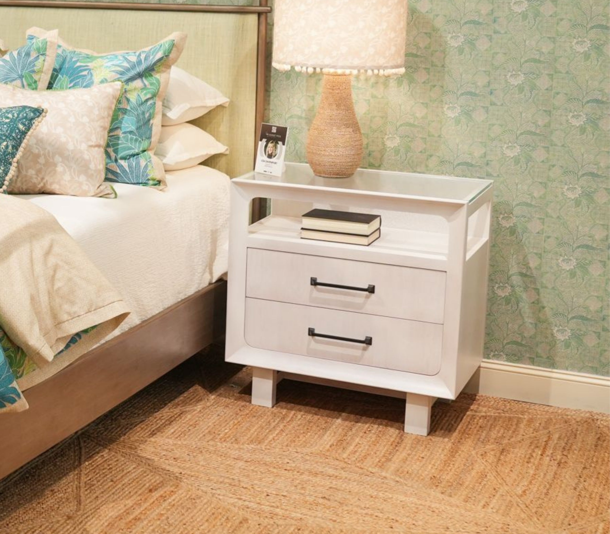 Charleston Forge | Keys Nightstand - Alabaster | MD1300