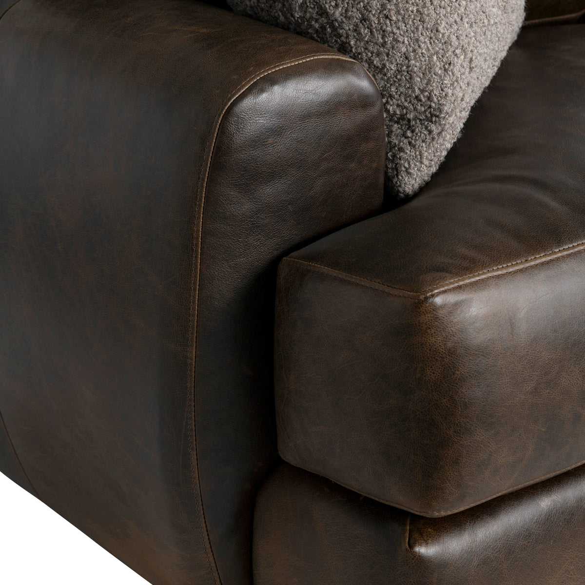 Bernhardt | Cameron Leather Swivel Chair - Brown | 1902SLO