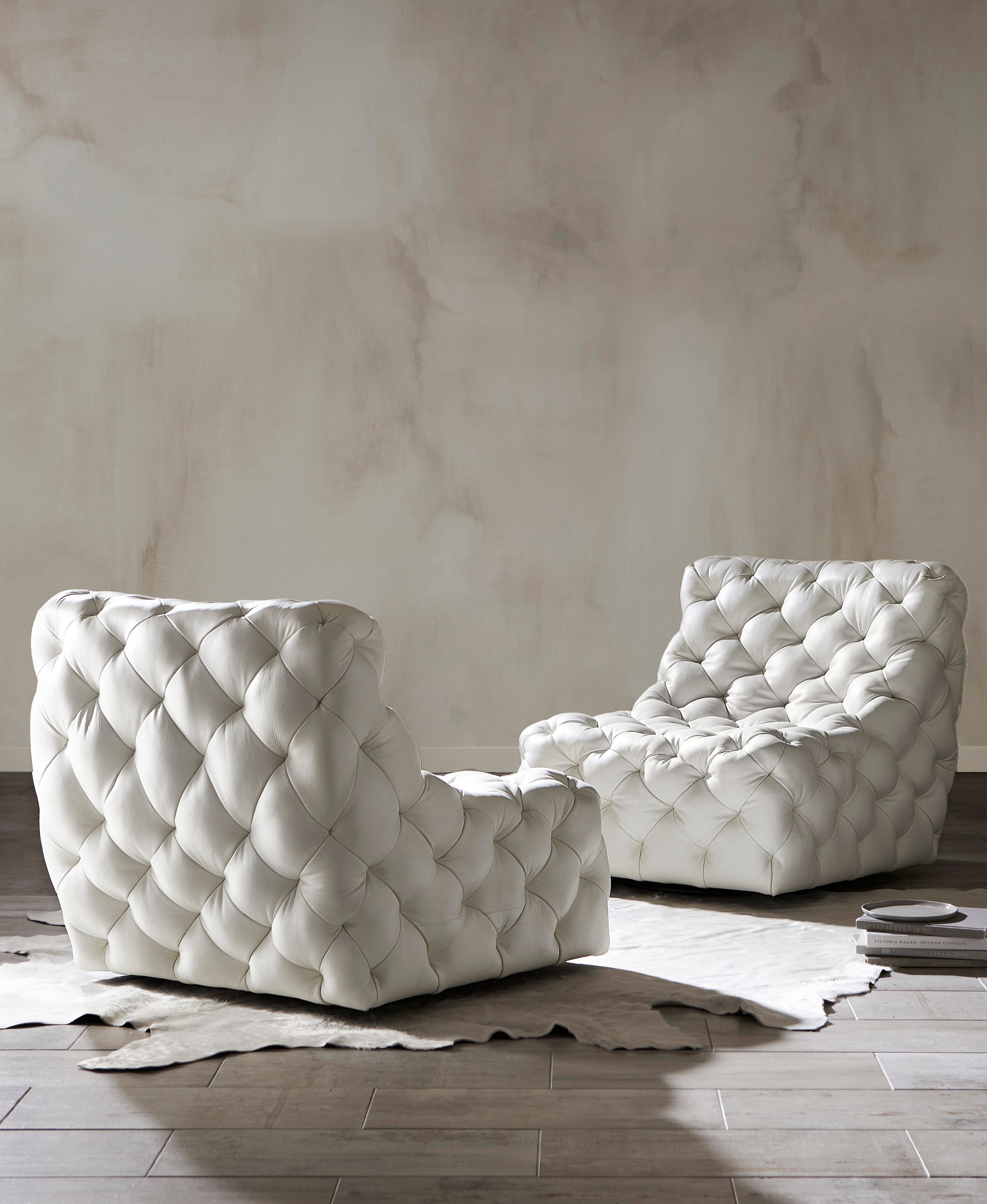 Bernhardt Living | Bernhardt Rigby Leather Swivel Chair - White/Cream | 360SLCO