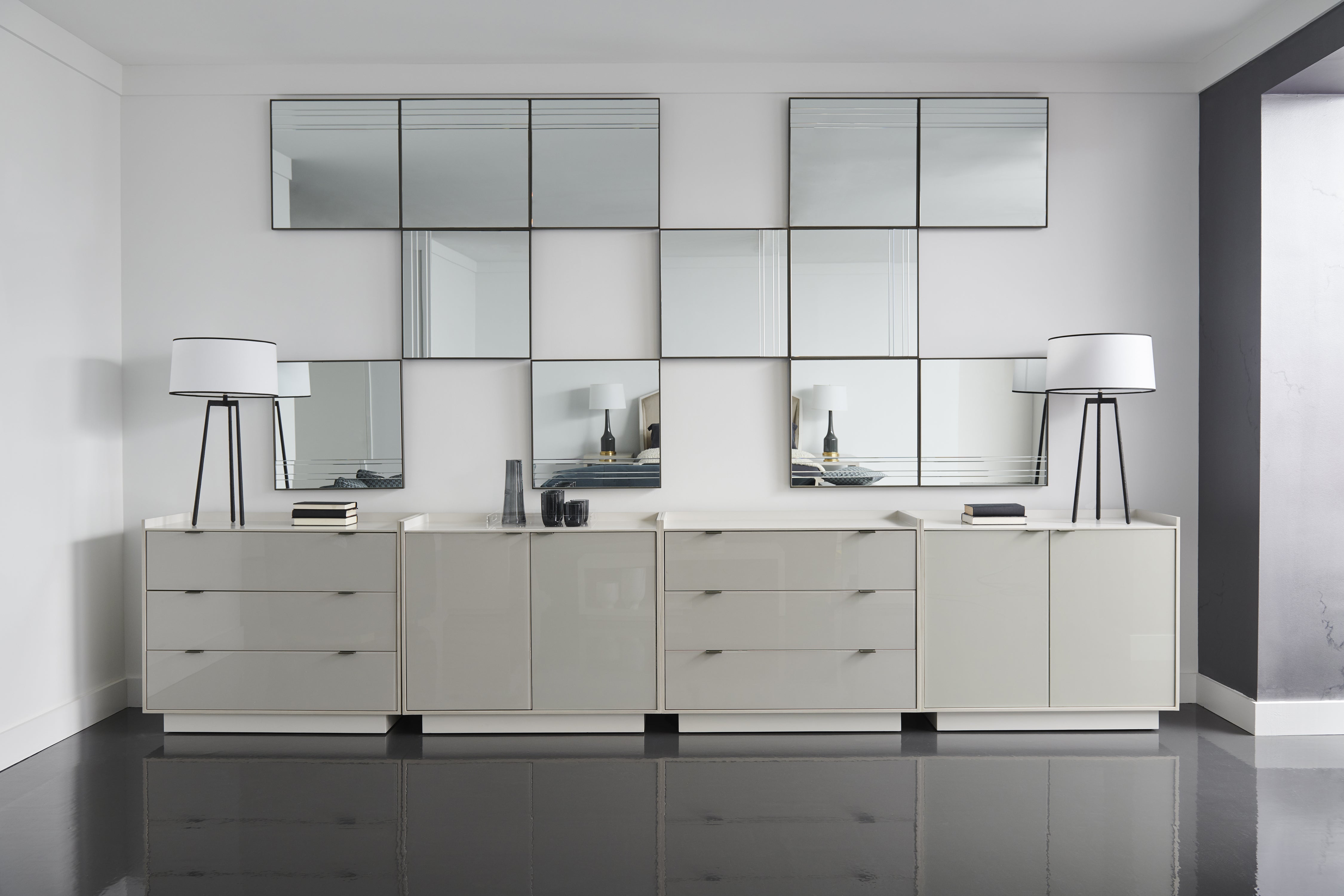 Caracole Repetition Mirror