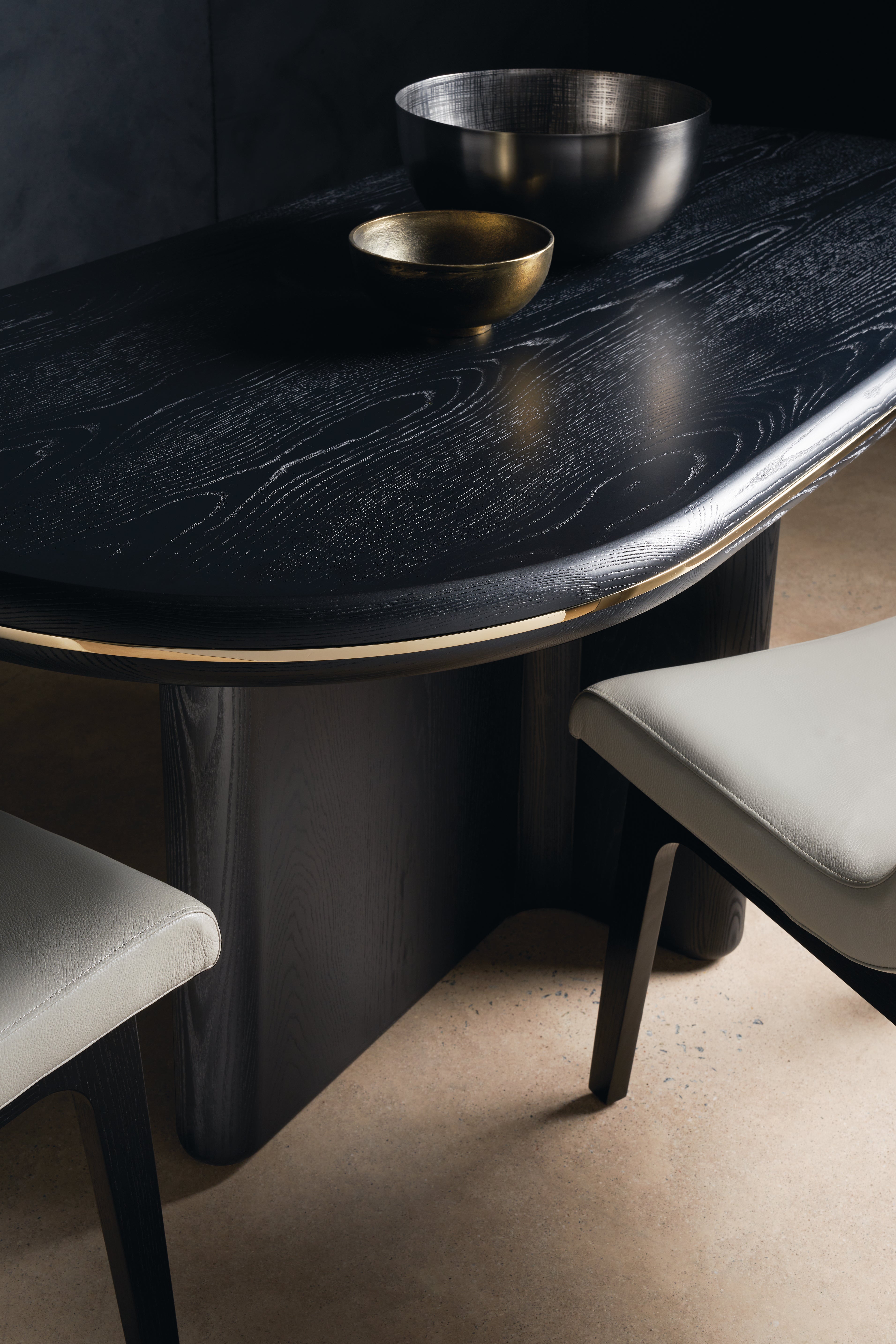 Caracole Monty Dining Table