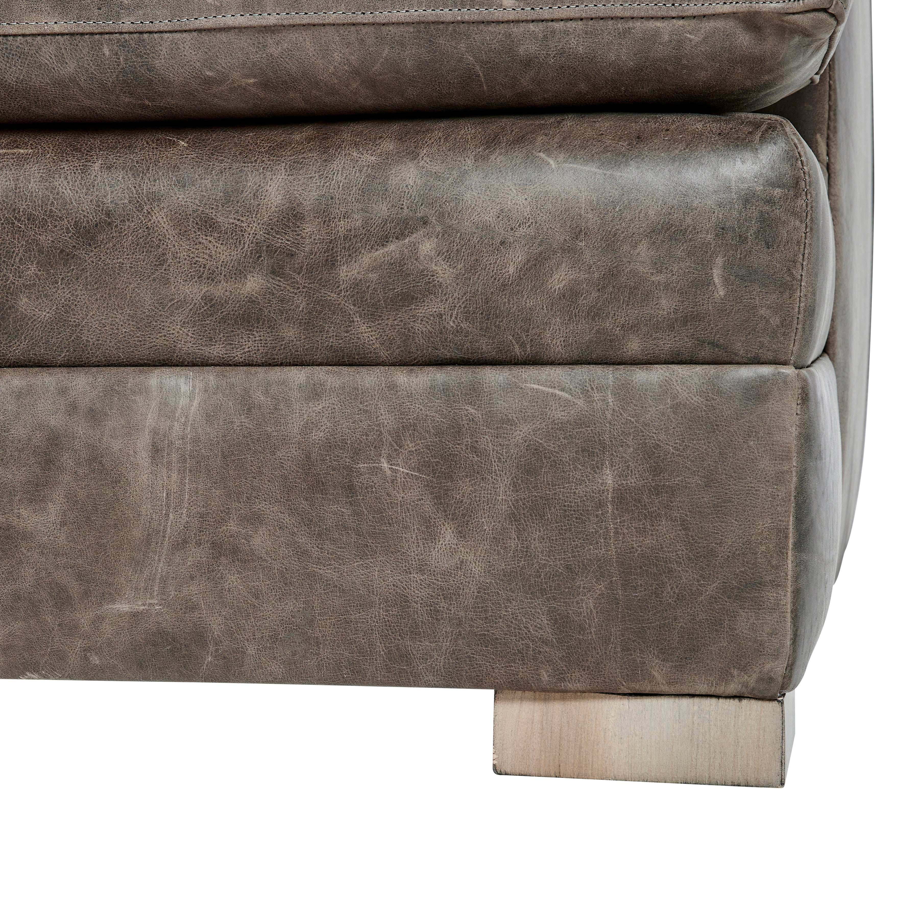 Bernhardt Living | Bernhardt Burnham Leather Chair - Brown | 7202LO