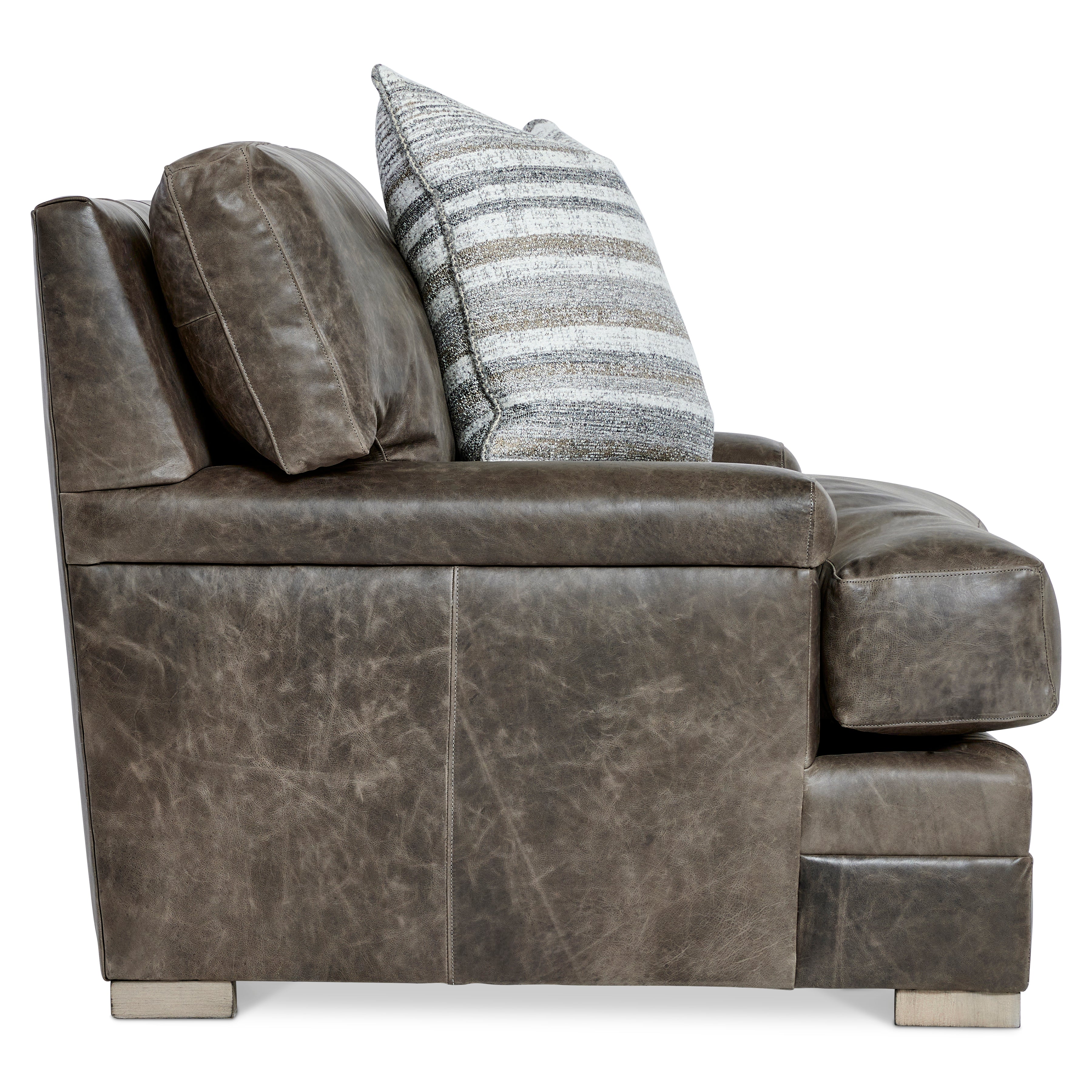 Bernhardt Living | Bernhardt Burnham Leather Chair - Brown | 7202LO