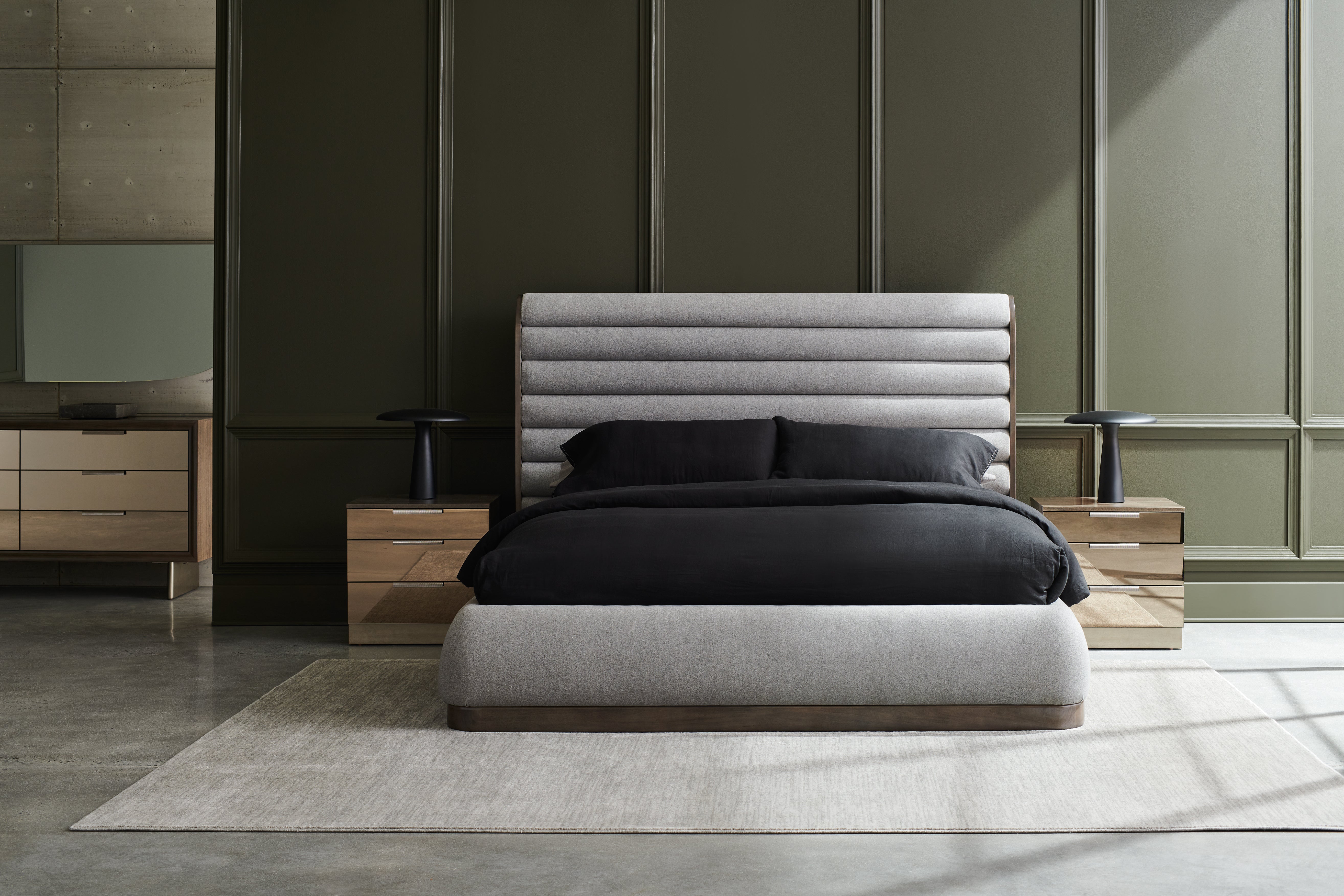 Caracole La Moda Uph Panel Bed - King